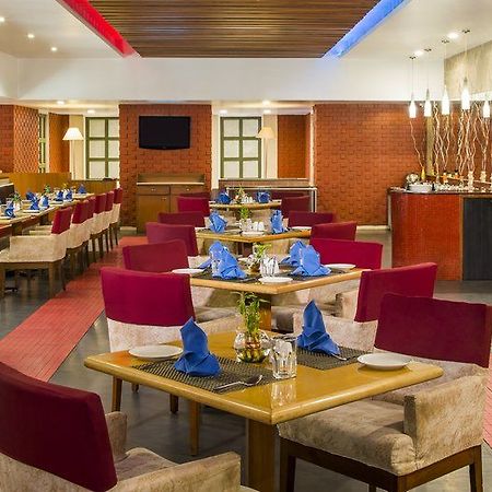 Country Inn אחמדאבאד מראה חיצוני תמונה