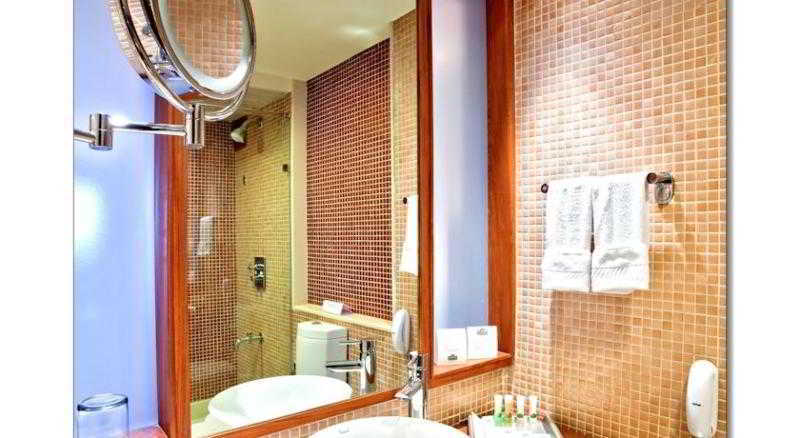 Country Inn אחמדאבאד מראה חיצוני תמונה