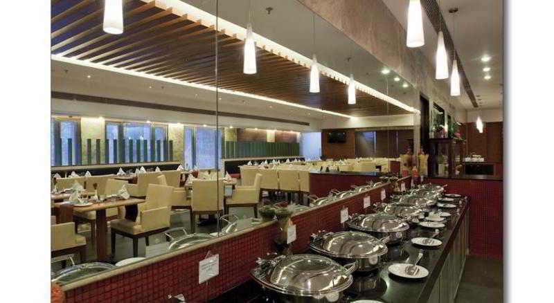 Country Inn אחמדאבאד מראה חיצוני תמונה
