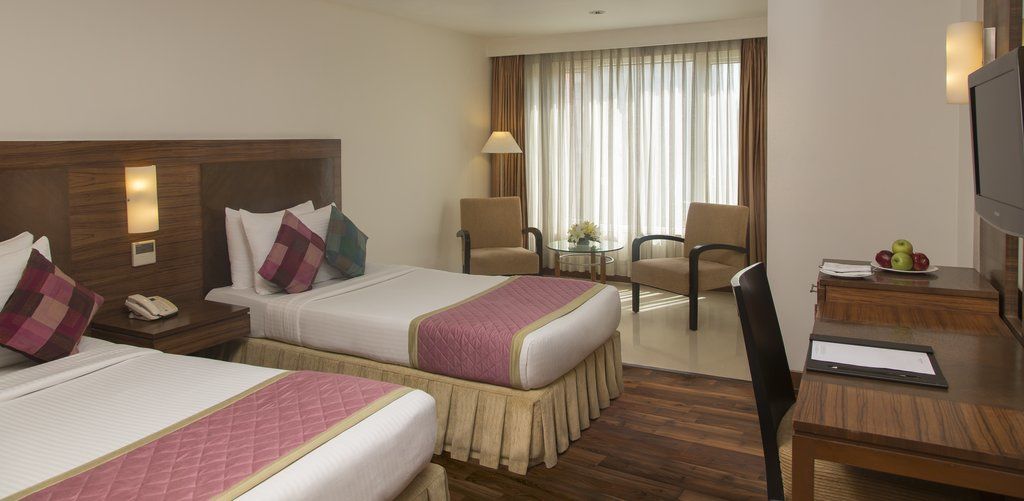Country Inn אחמדאבאד מראה חיצוני תמונה