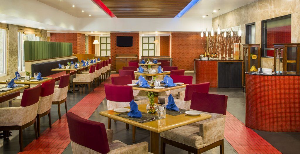 Country Inn אחמדאבאד מראה חיצוני תמונה